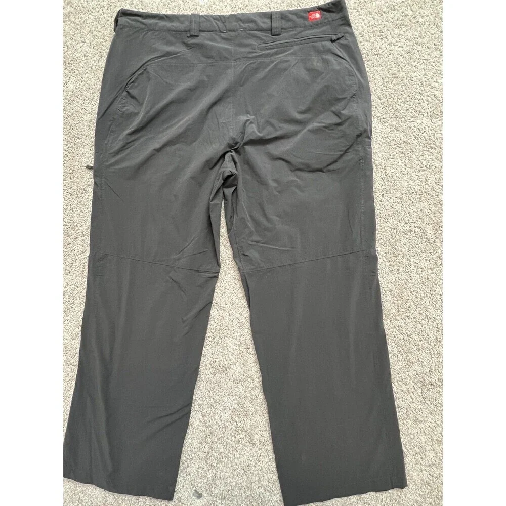 The North Face Short Court convertible Hiking Cargo Pants Men's 40 Gray